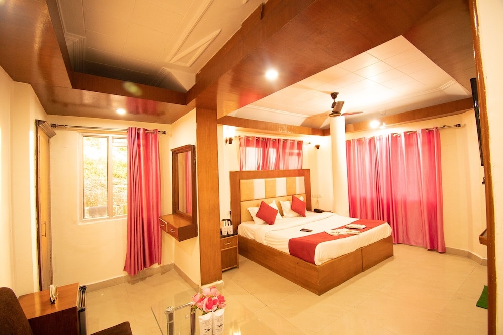 Shivam Hotel - Tap to explore photos