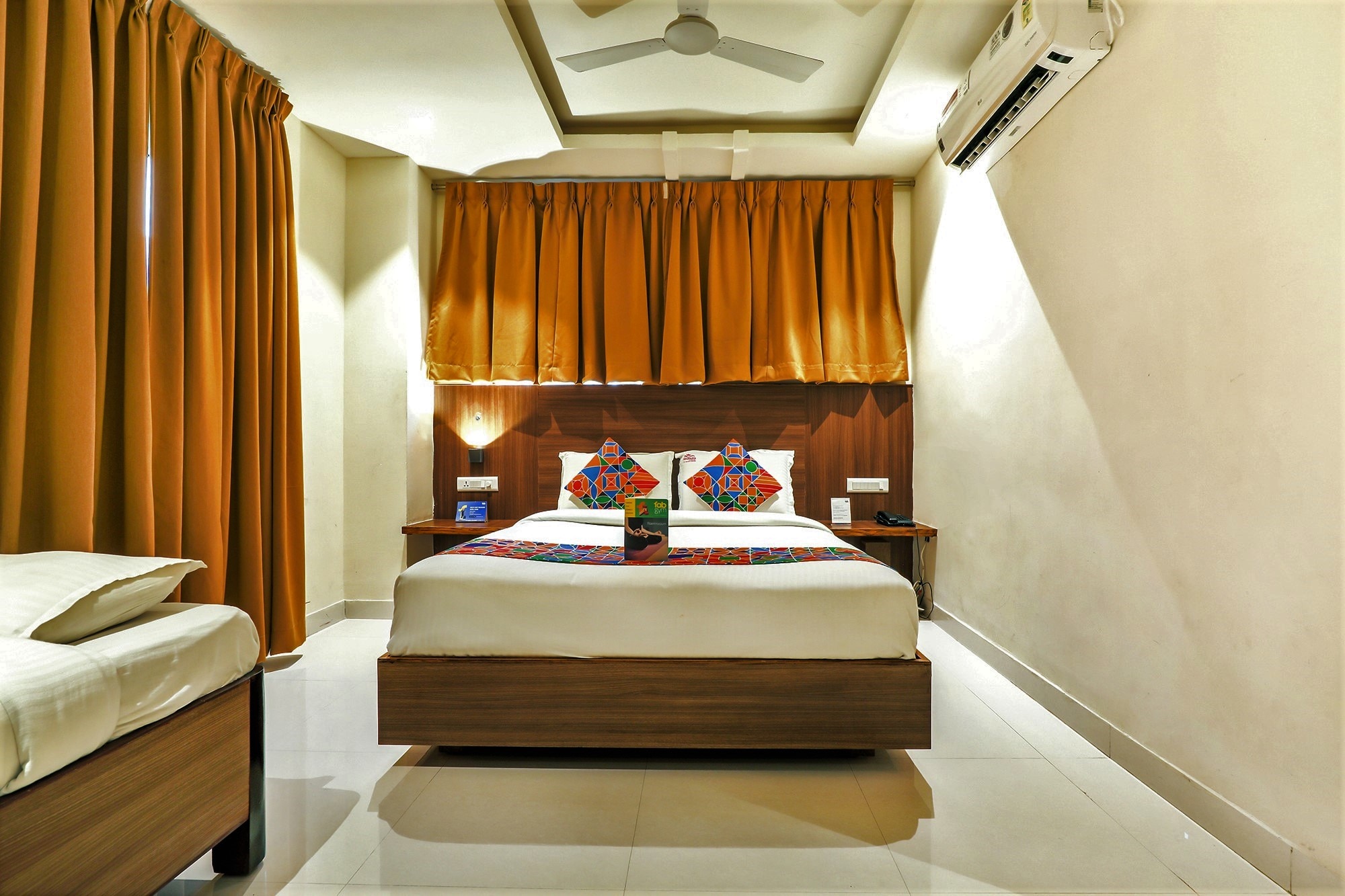 FabHotel RR Grand - Next to Trendset Mall - Tap to explore photos