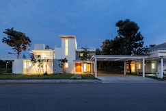 Golfer's Arena by StayJade|PS5|Pool Table|Garden, Pennagaram