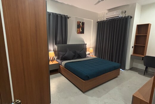 Housr 36 Studio Rooms Bangalore Near Leela Palace Hotel