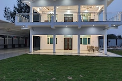 Shehnai home, Mohanlalganj