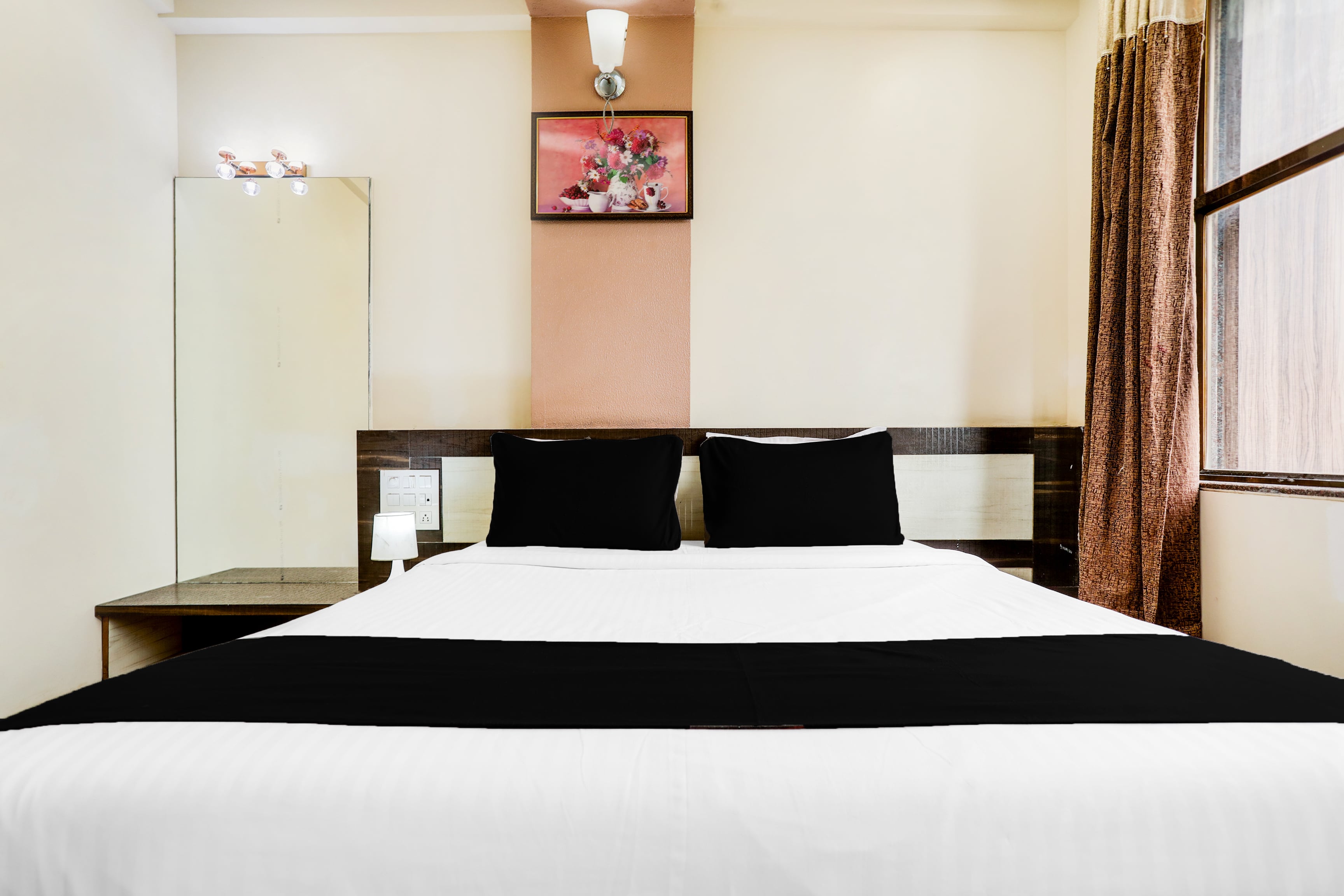 Hotel O Palkhi Road Near Sai Baba Temple Formerly Netra Sai 3