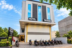hotel trivana, Indore