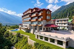 The Himalayan Chester Spa & Suites, ( Centrally Heated ), Manali