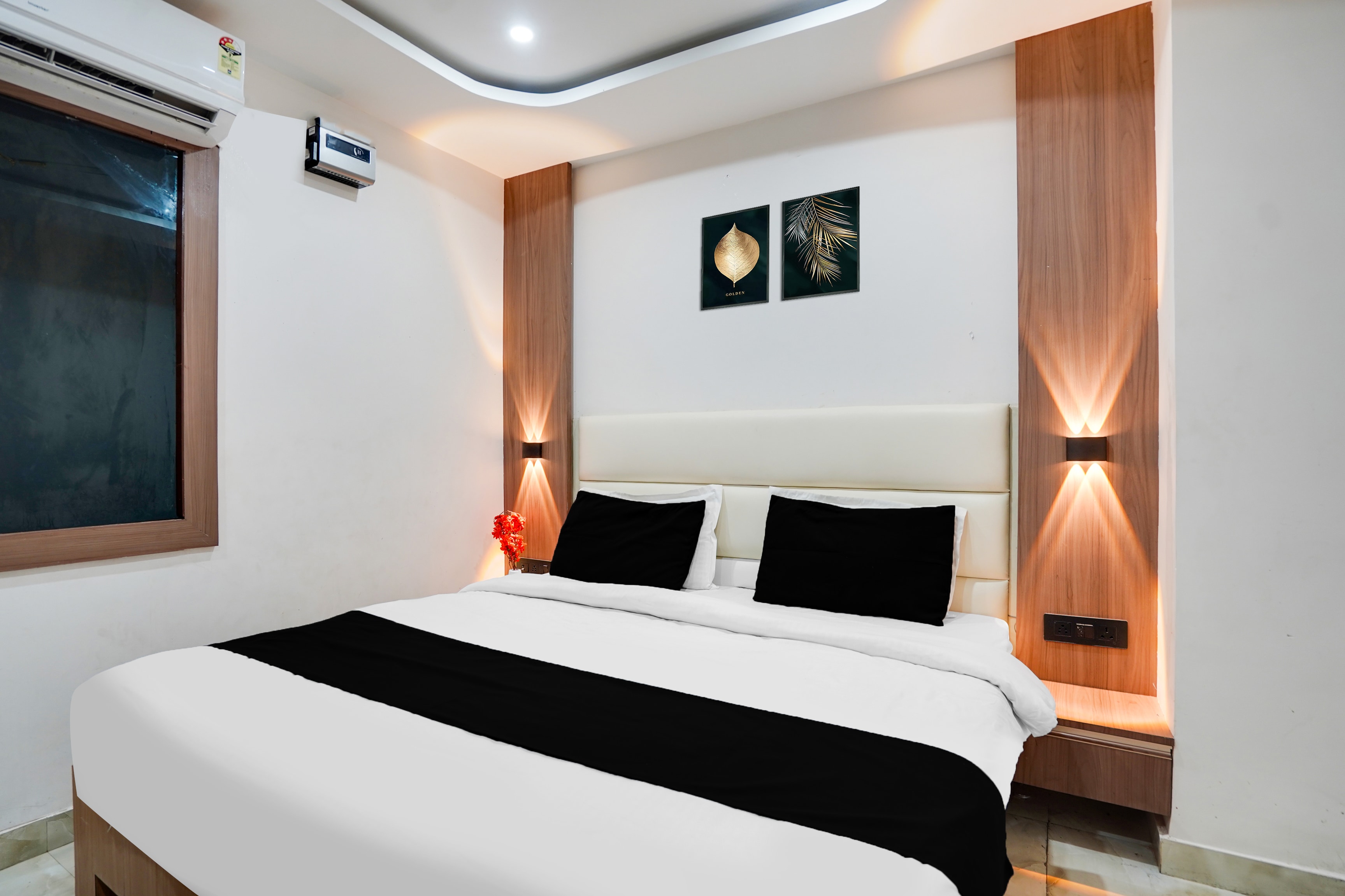 OYO 828489 The Grand Suites - Tap to explore photos