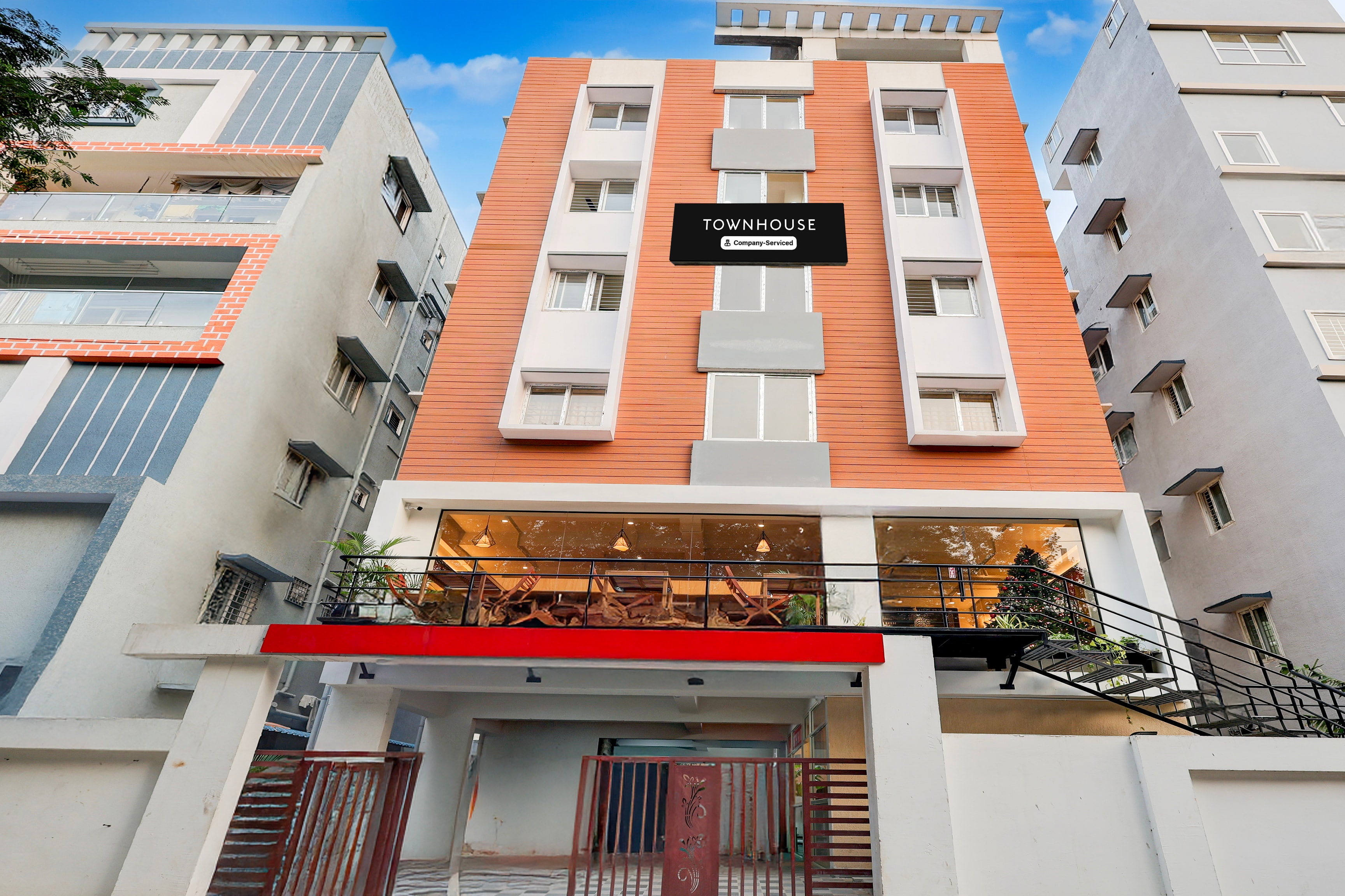 Super Townhouse MVP Sector With Kailasagiri Hill View - Tap to explore photos