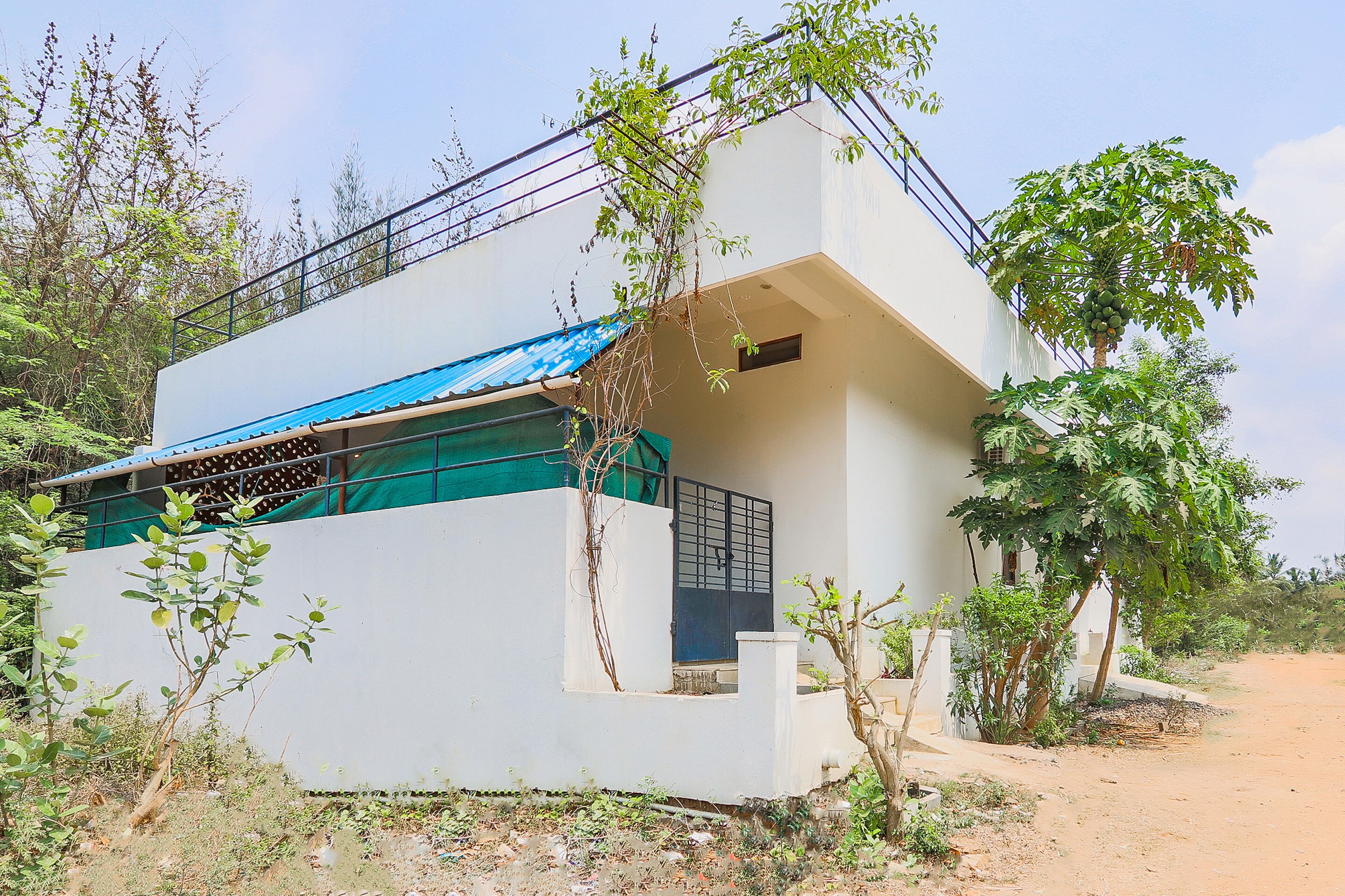 Rathna House - Tap to explore photos