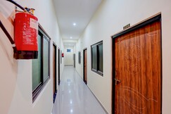 Spot on Highway Guest House, Sultanpur