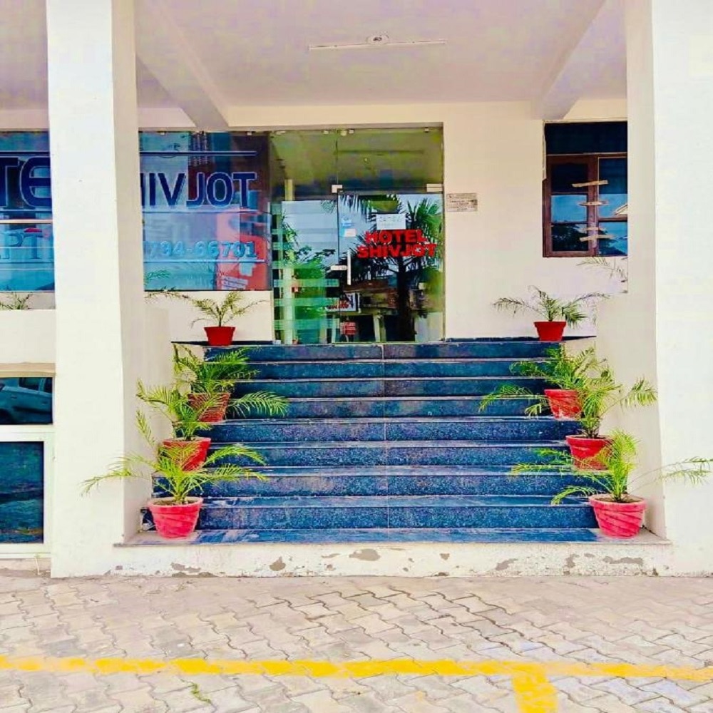 HOTEL SHIVJOT - Tap to explore photos