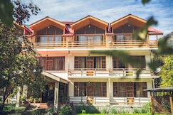 Persimmon Farmstead, Manali