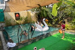 7C Nature Bliss Lonavala Villa with Private Pool, BBQ & Garden, Lonavala