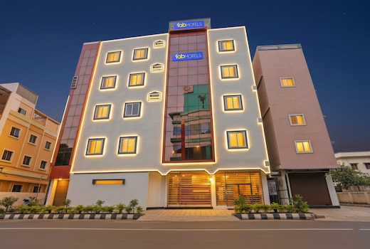 FabHotel Sujatha Residency - Ramamurthy Naga