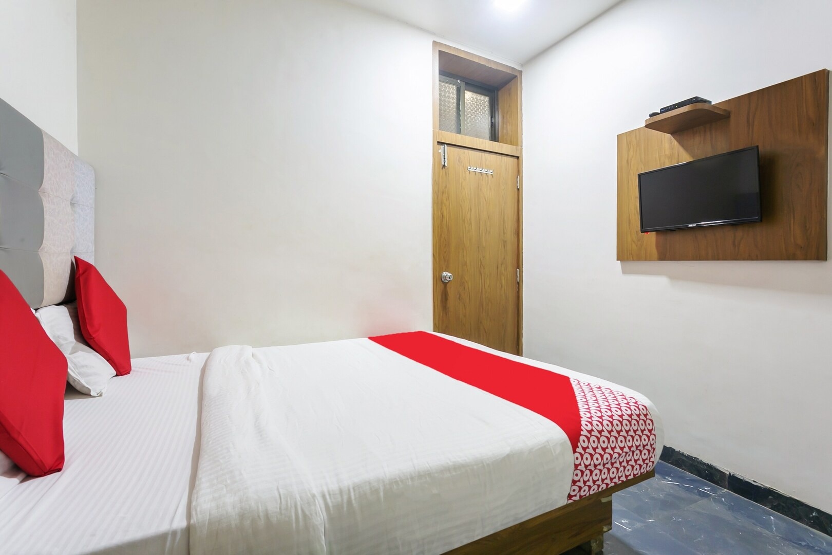 Hotel Balaji Residency - Tap to explore photos