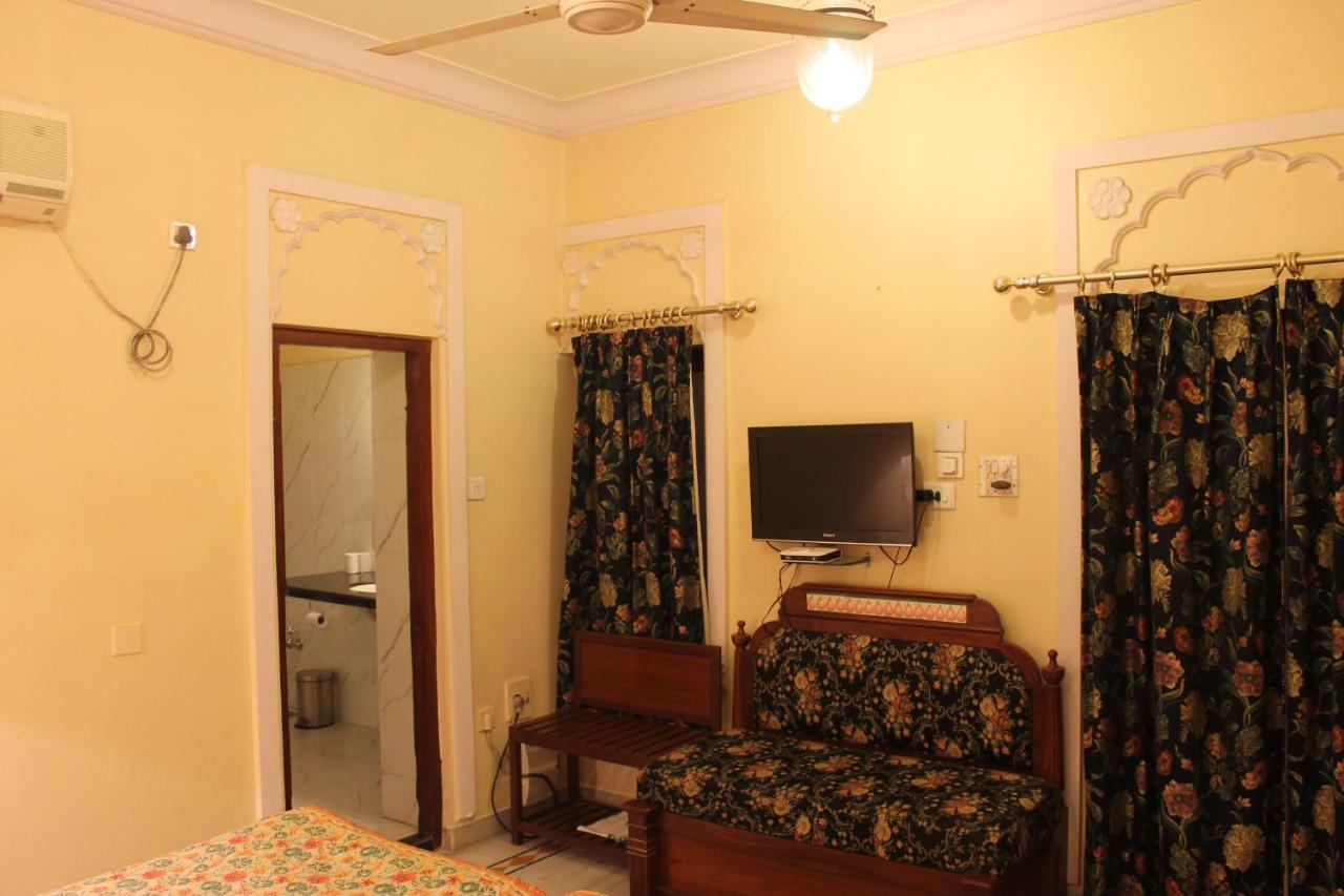 Hotel Madhuban - Tap to explore photos
