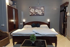 Hazarika Lodge, Tezpur