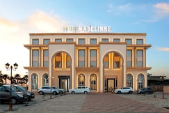THE MADELINNE HOTEL, Budhana