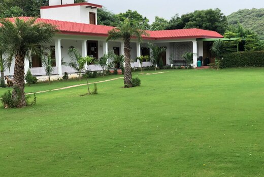 Hills Luxury Resort