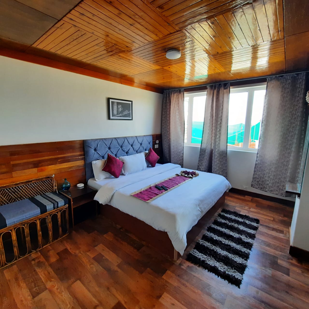 Hotel RaphKhang - Tap to explore photos