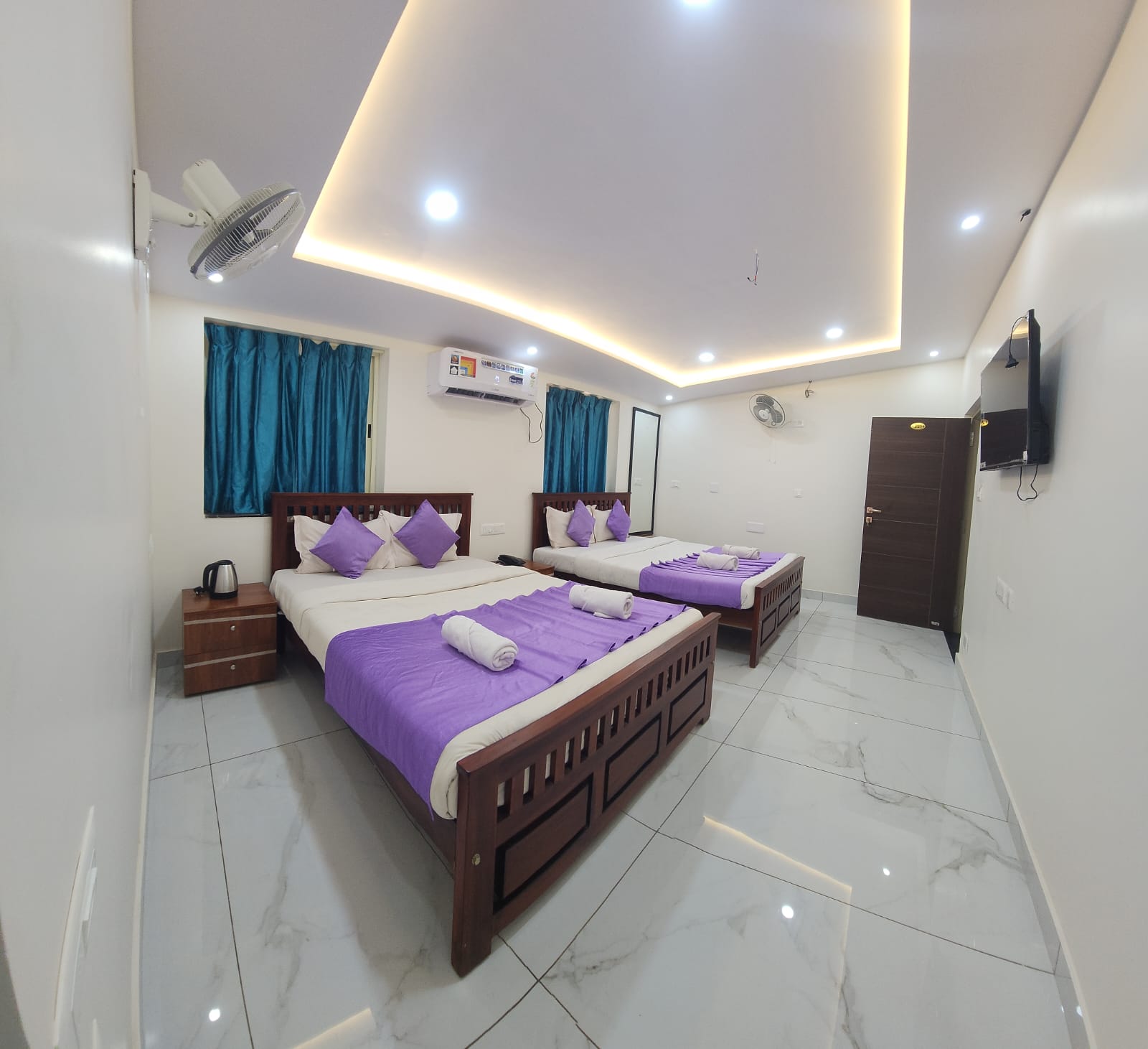Flora Inn Gokarna - Tap to explore photos