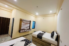 Hotel Raveera Inn, Varanasi