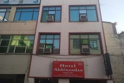 Hotel Abhinandan, Zirakpur