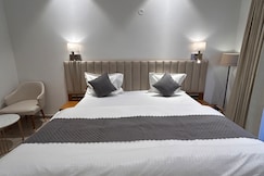 Cosy Pocket, Lucknow