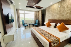 Hotel Dayal Regency, Millenium City Metro, Near Fortis Hospital, Gurgaon