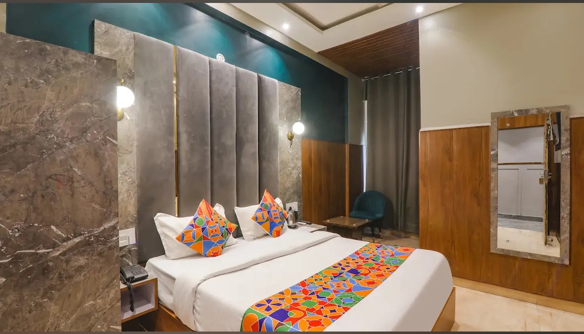 Royal Palm Inn Ayodhya - Tap to explore photos