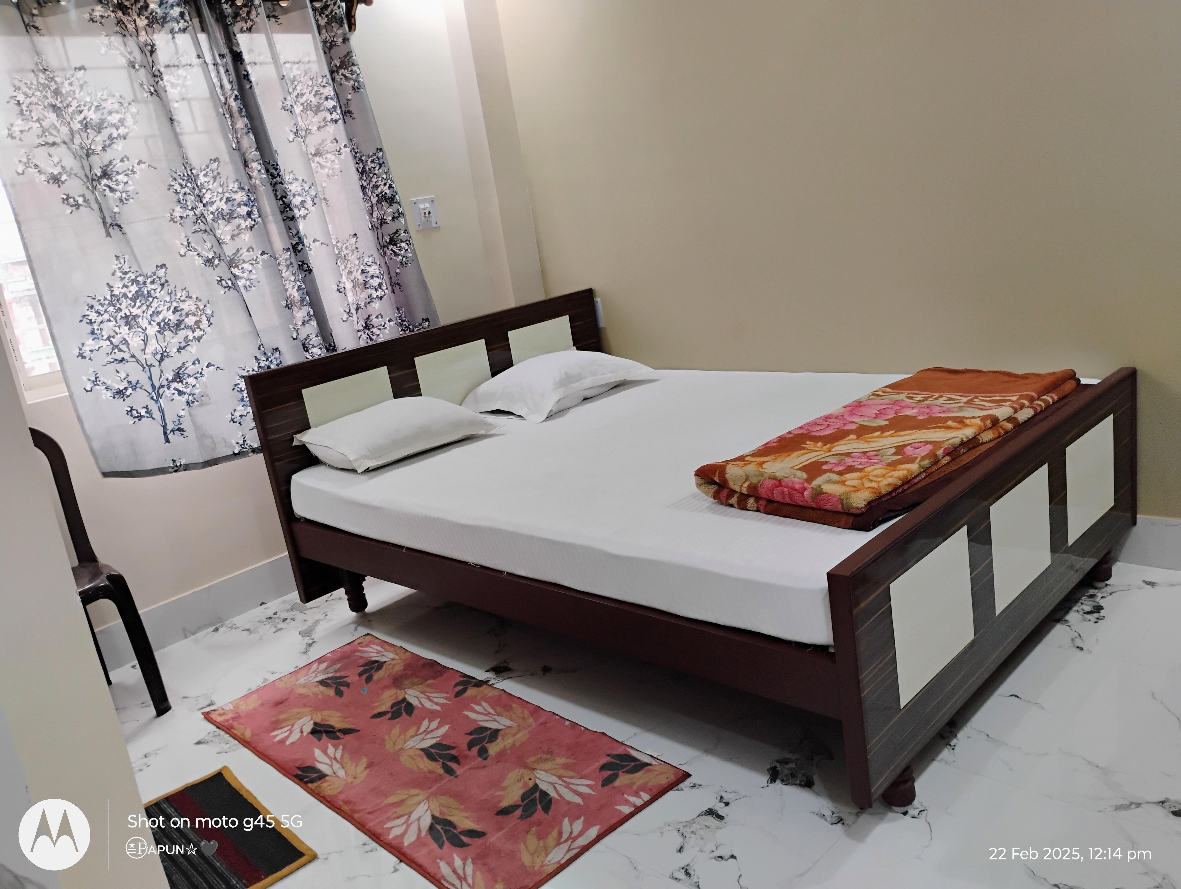 Kolkata HCN Guest House - Tap to explore photos