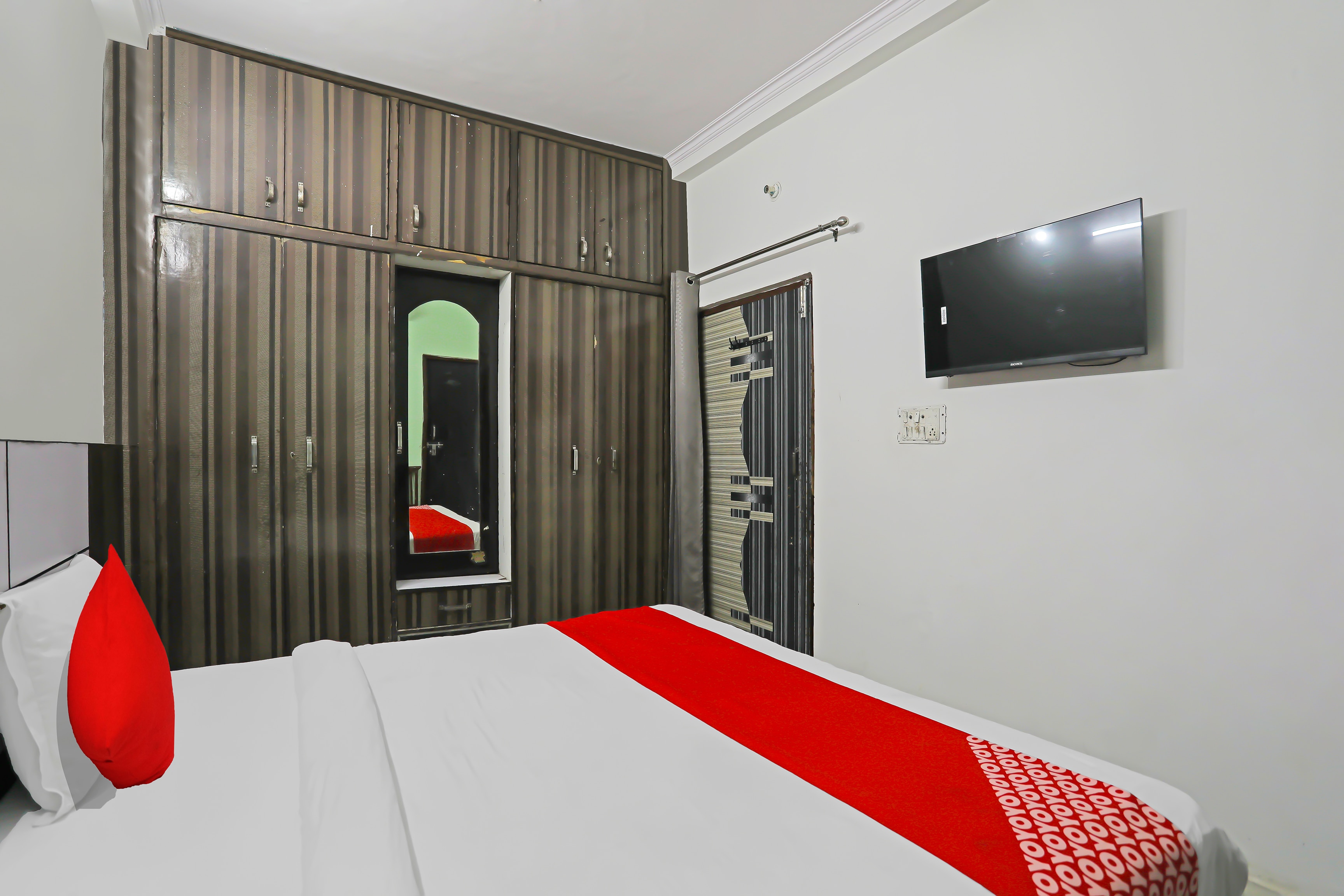 Hotel O Thirty Inns - Tap to explore photos