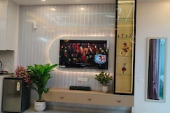 Premium luxe stay half day book Night, Greater Noida
