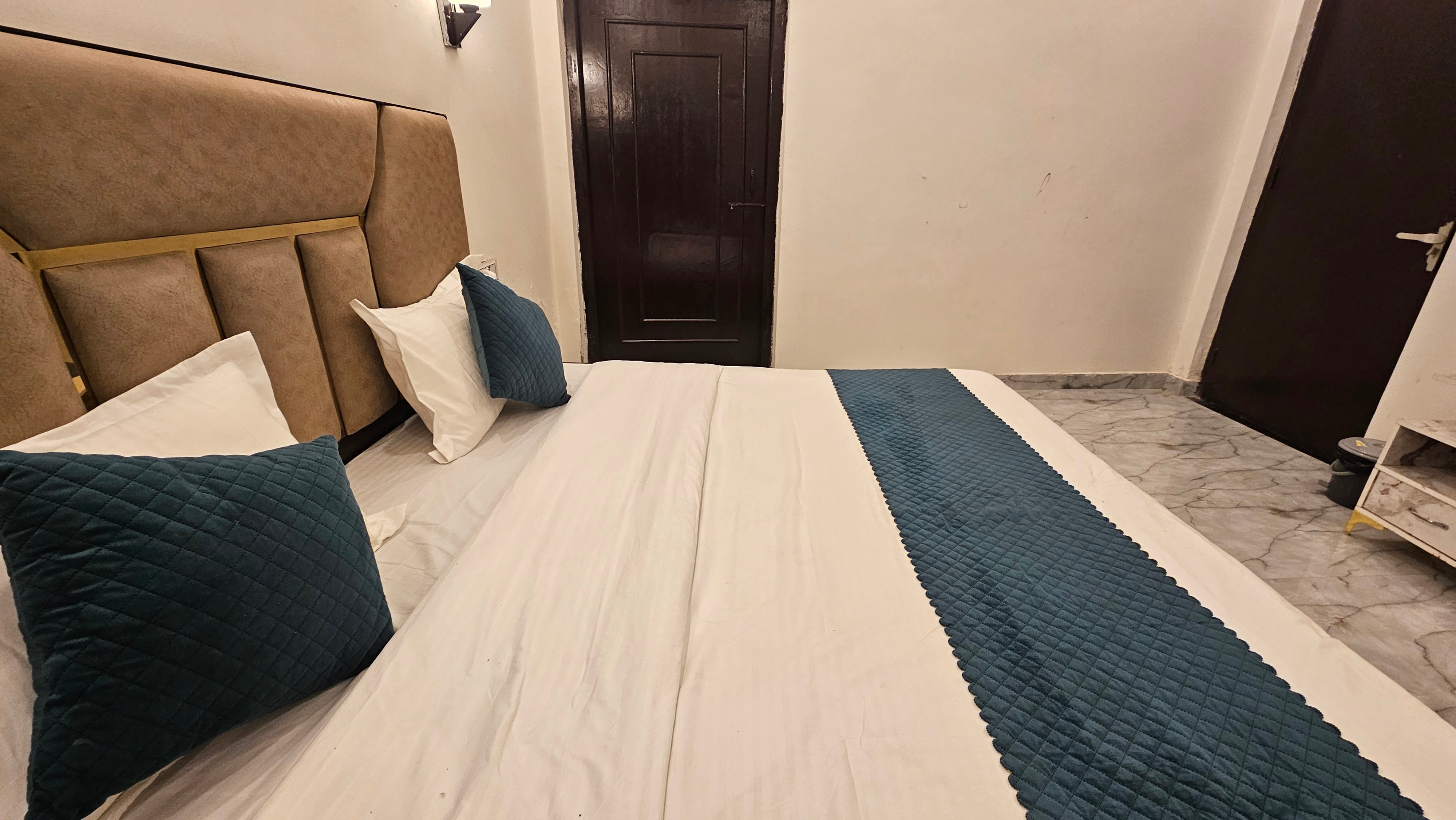Evencia Resort (3min walk to Kosi River) - Tap to explore photos