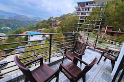 Cedar Peak Suite 2BHK Mountain View Balcony, Kasauli
