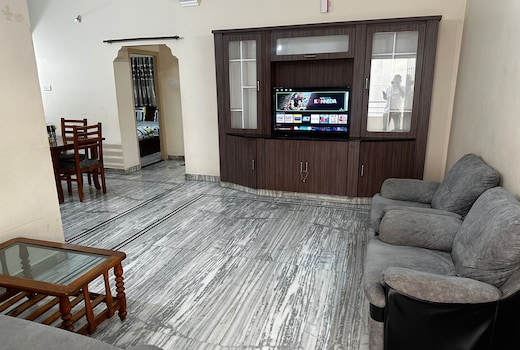 Servo Stay IDLP Fully Furnished Entire 6BHK