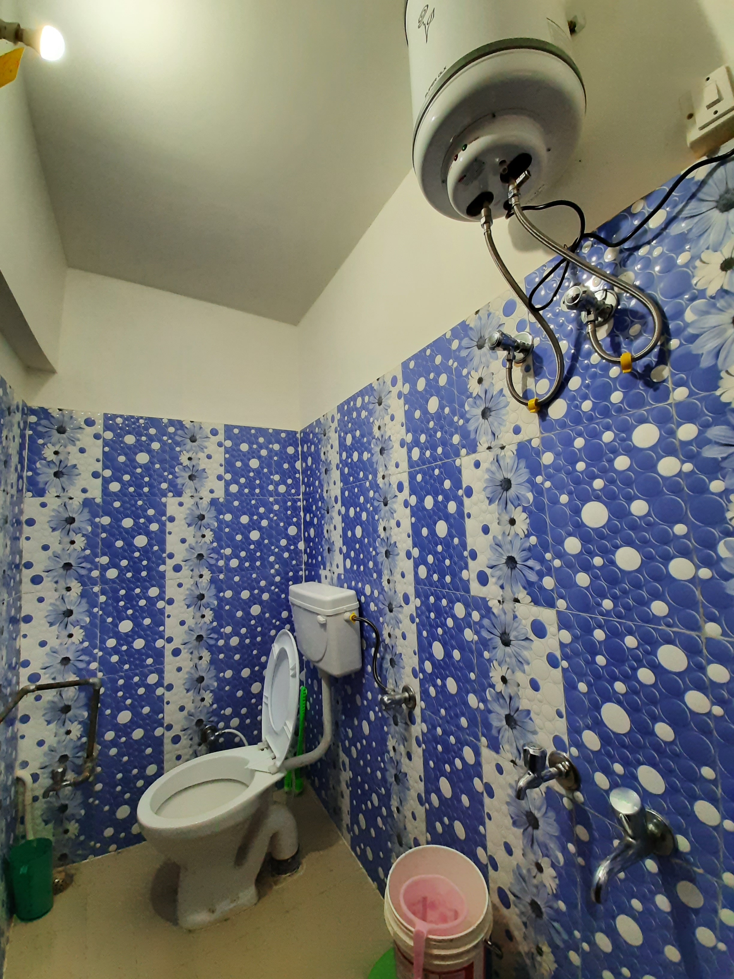 Yatra Homestay - Tap to explore photos