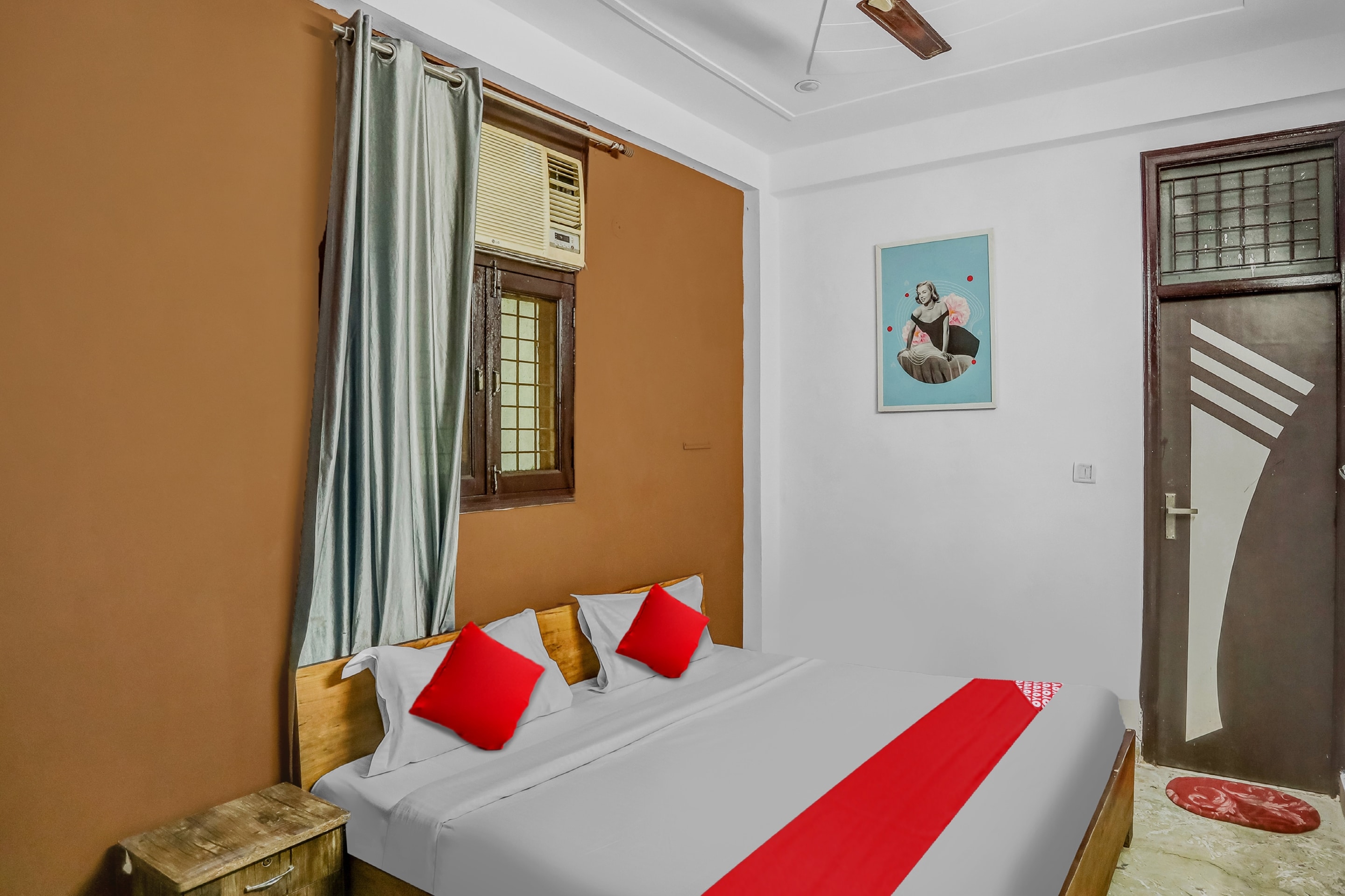 Super Hotel O Satguru Residency - Tap to explore photos