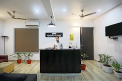 Townhouse Cloud Bay, Near Genpact, Sector-69, Gurgaon, Gurgaon