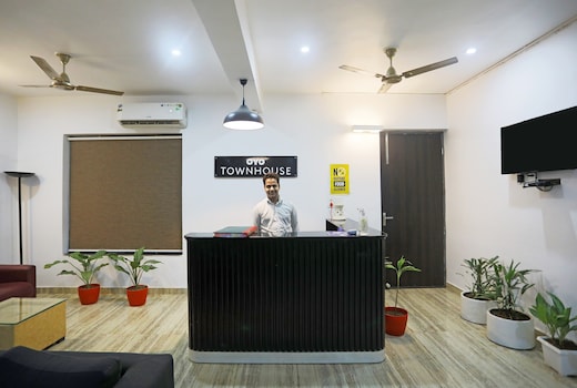 Super Townhouse Cloud Bay, Near Genpact, Sector-69, Gurgaon