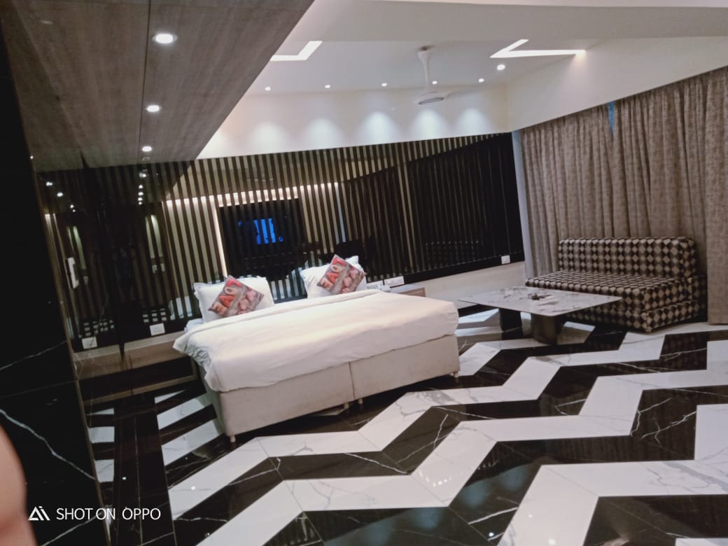 Premium Suite Room 1