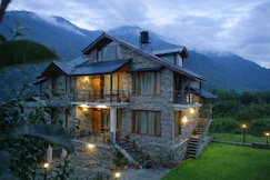 Odbostays Manali  Jacuzzi & Bonfire Boutique Retreat, Manali