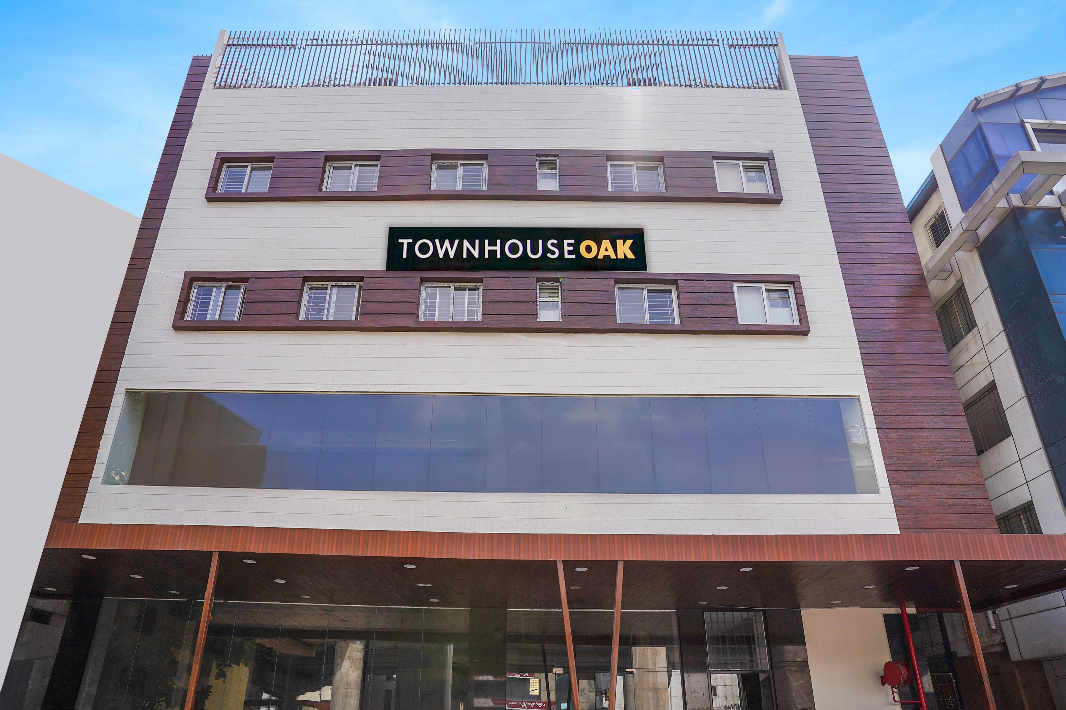 Super Townhouse OAK XOTEL near silk board metro - Tap to explore photos