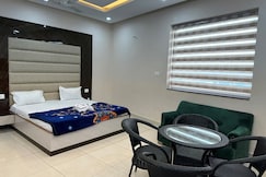 Hotel Super 7 - Near OP Jindal Global University, Sonipat