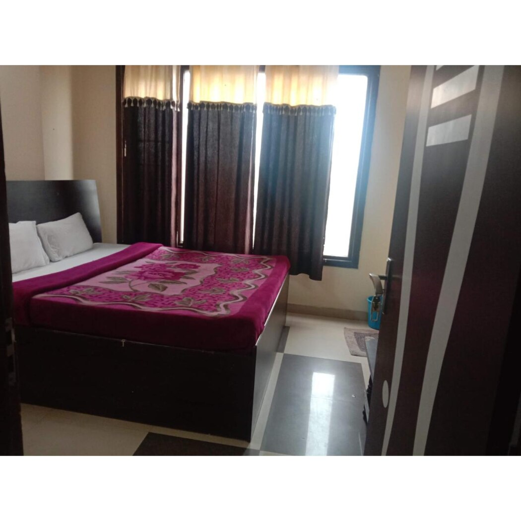 Shree Hari Castle Rooms - Tap to explore photos