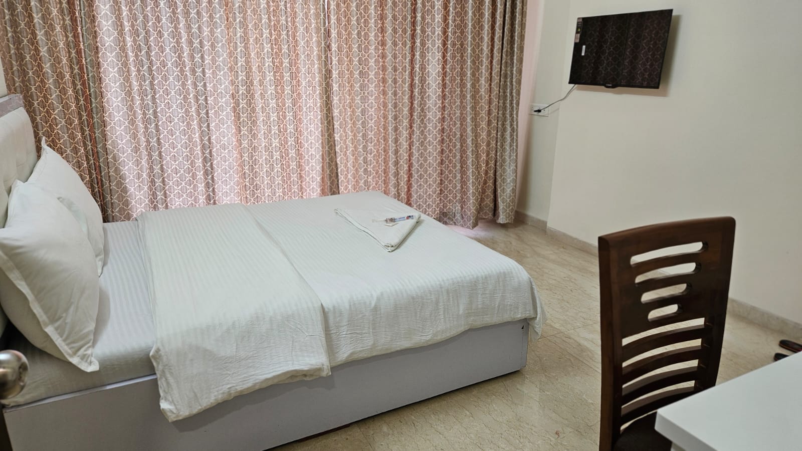Staywood service apartment in Chembur - Tap to explore photos