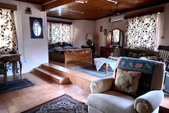 Mountview Villa Homestay, Near Dal Lake, Srinagar