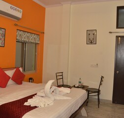 Deluxe Room (NON AC)