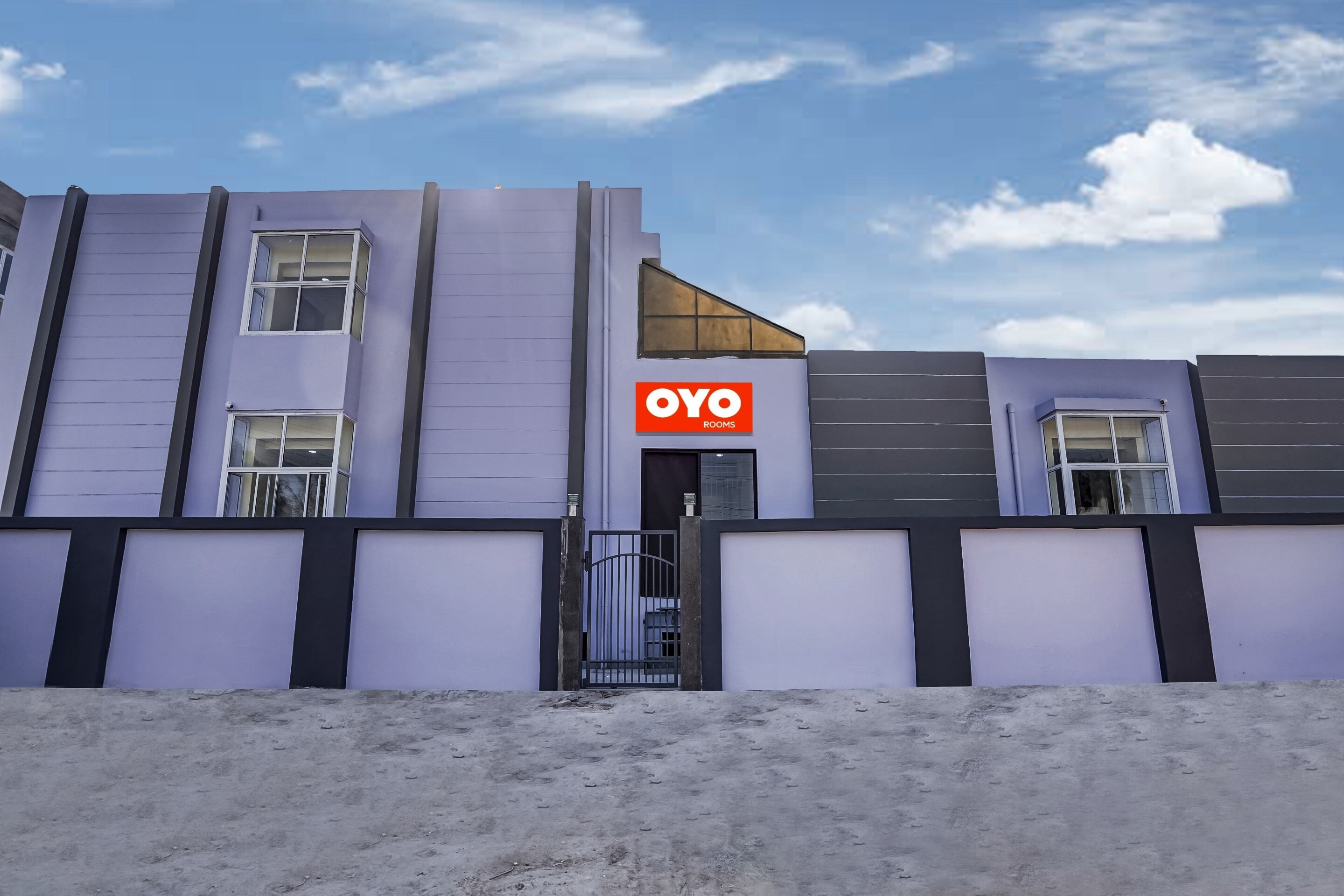 OYO Flagship Mt Stays 1 - Tap to explore photos