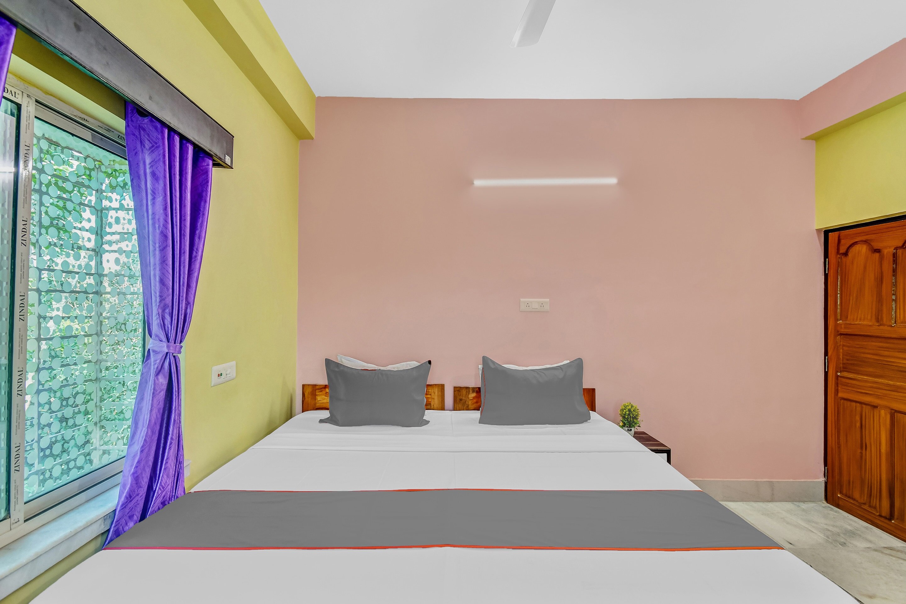 Collection O Shraddha Residency - Tap to explore photos