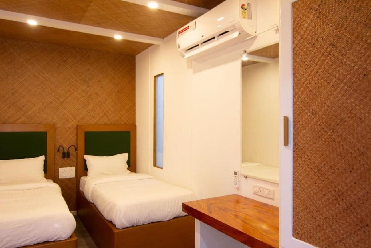 Hanu Reddy Residences - SPP Gardens - Tap to explore photos
