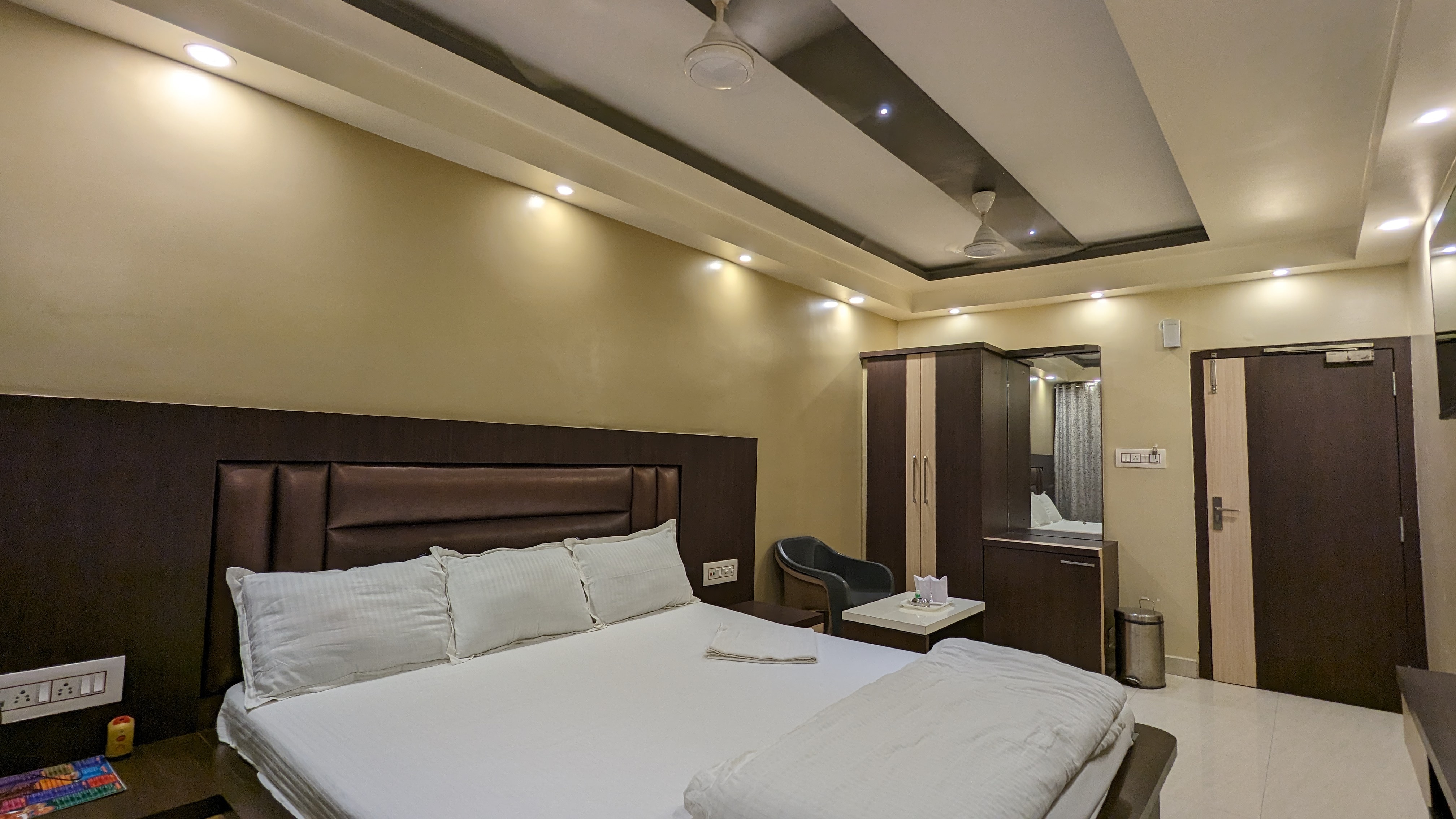 Hotel Binapani Deluxe 1 - Tap to explore photos